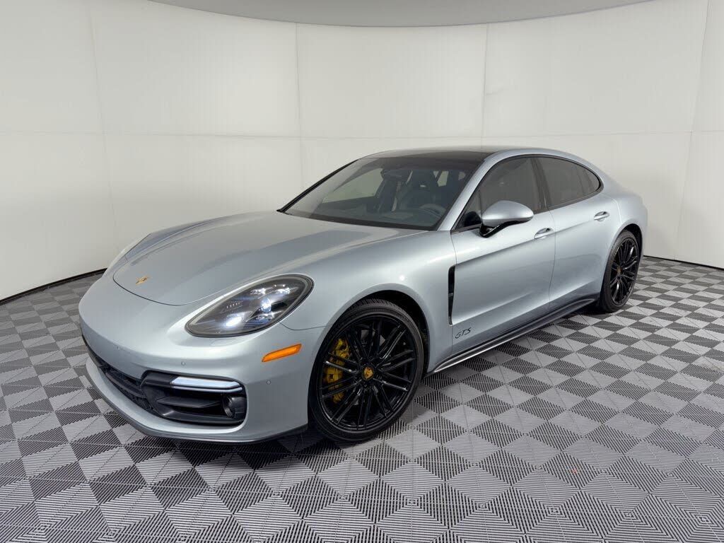 2019 PORSCHE Panamera