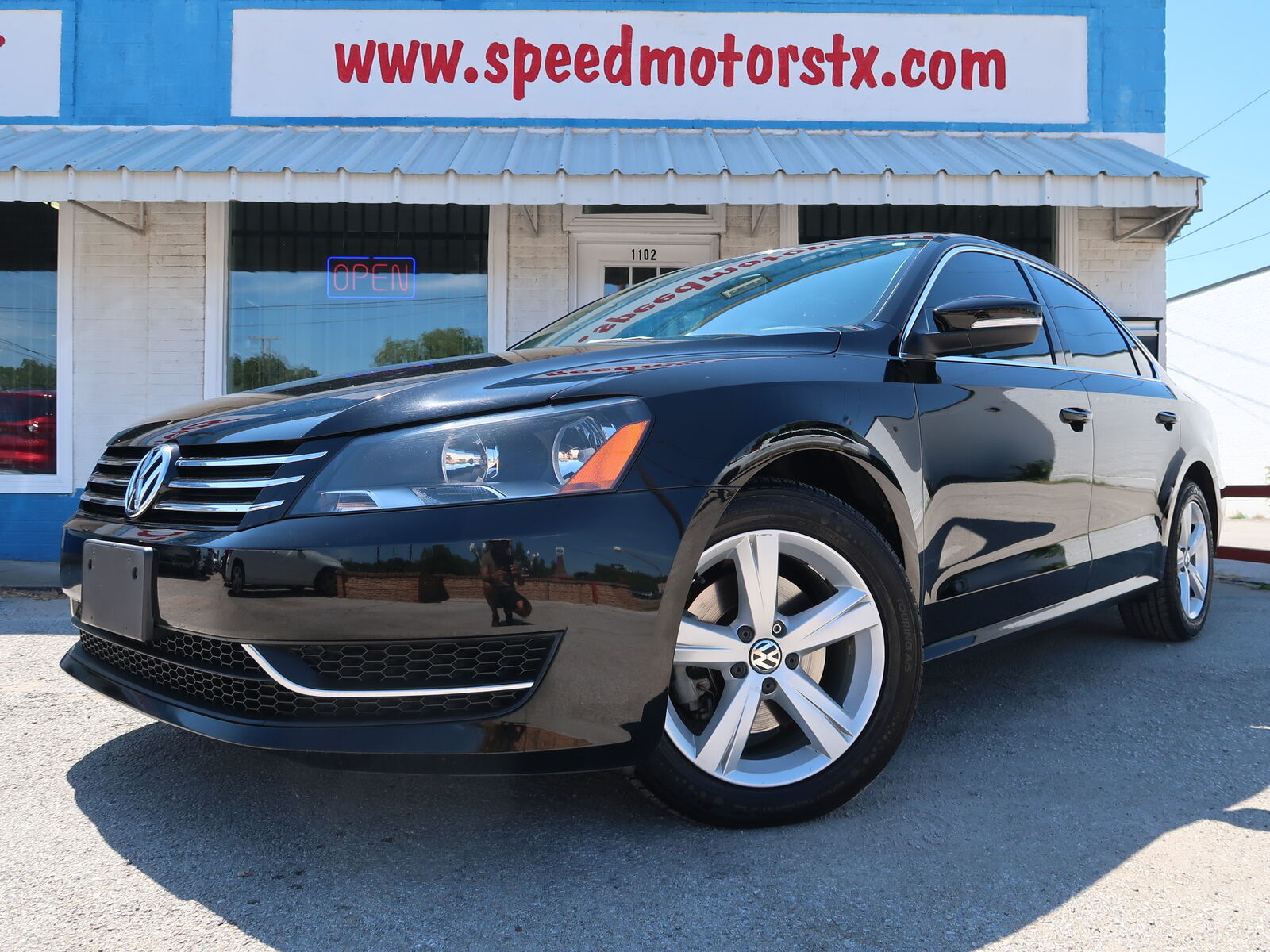 2013 VOLKSWAGEN Passat