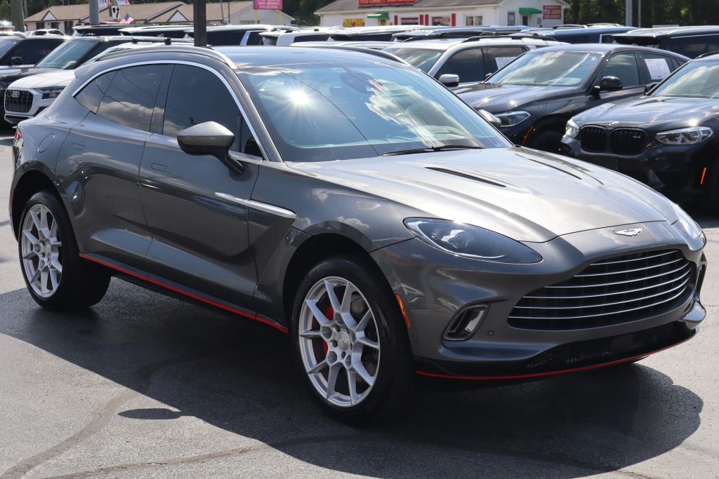 2021 ASTON MARTIN DBX