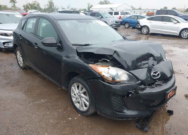 2013 MAZDA Mazda3