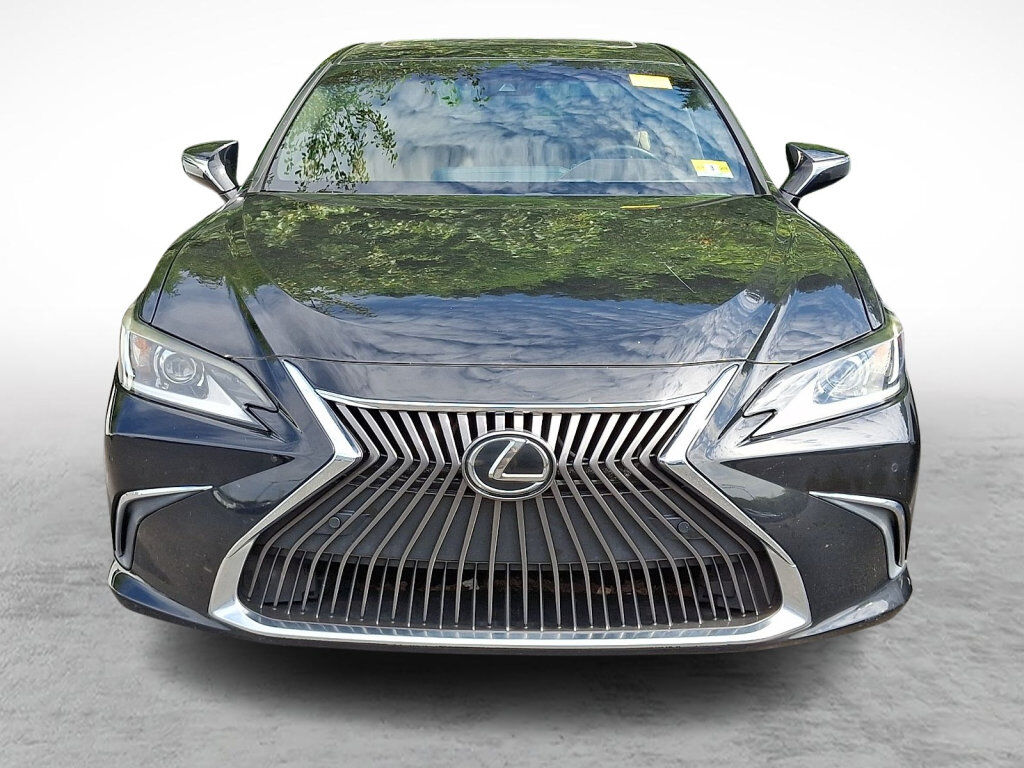 2019 Lexus ES