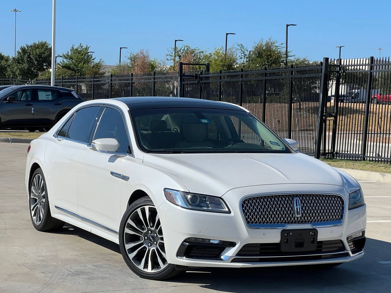 2017 LINCOLN Continental