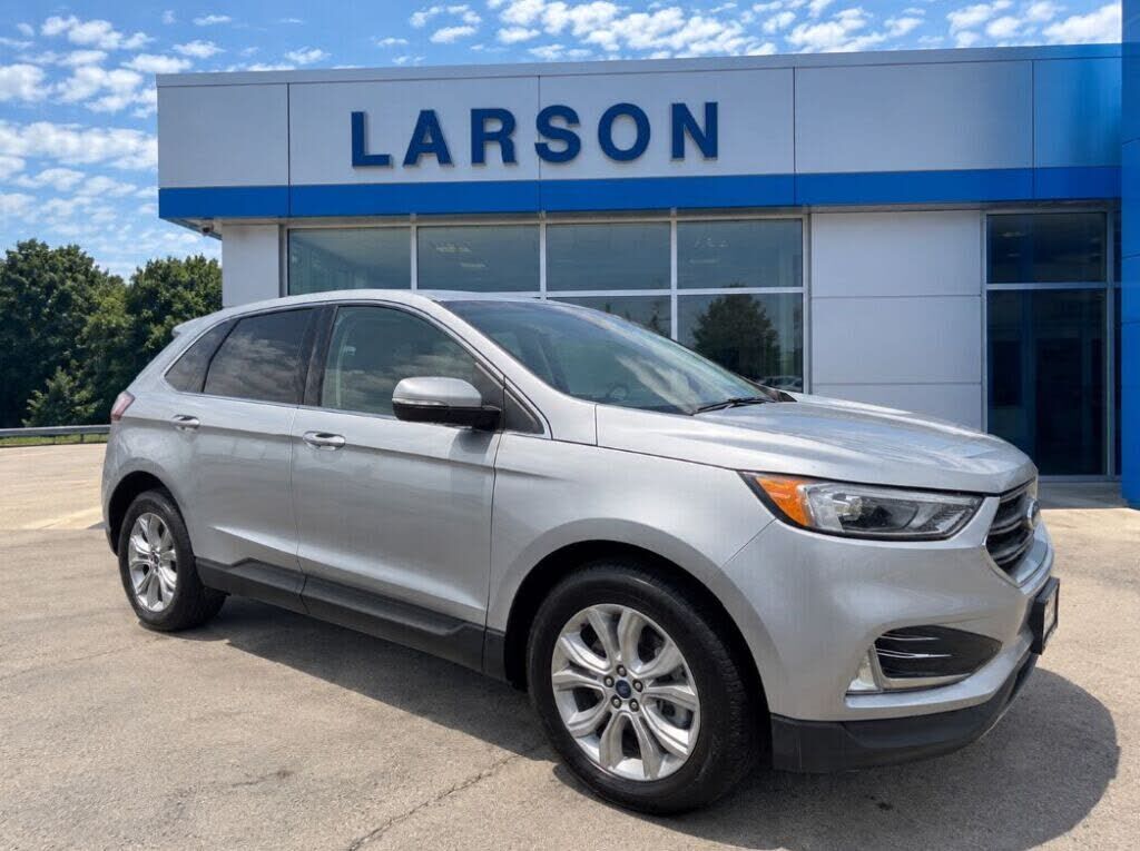 2022 FORD Edge