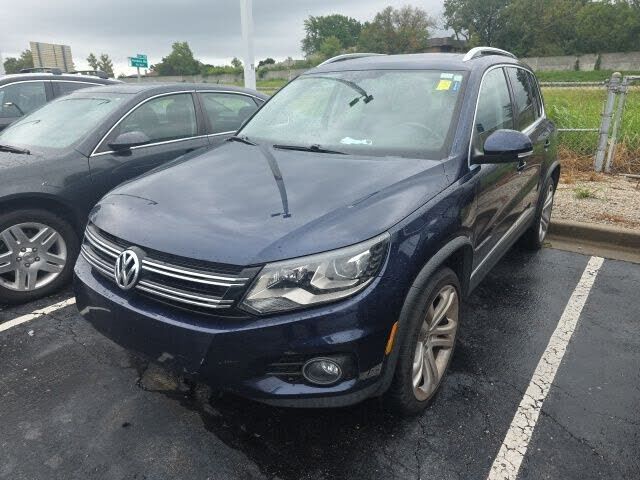 2016 VOLKSWAGEN Tiguan