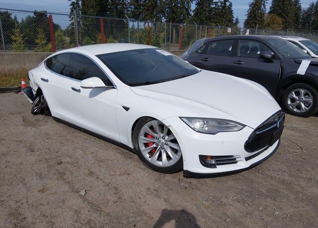 2014 TESLA Model S