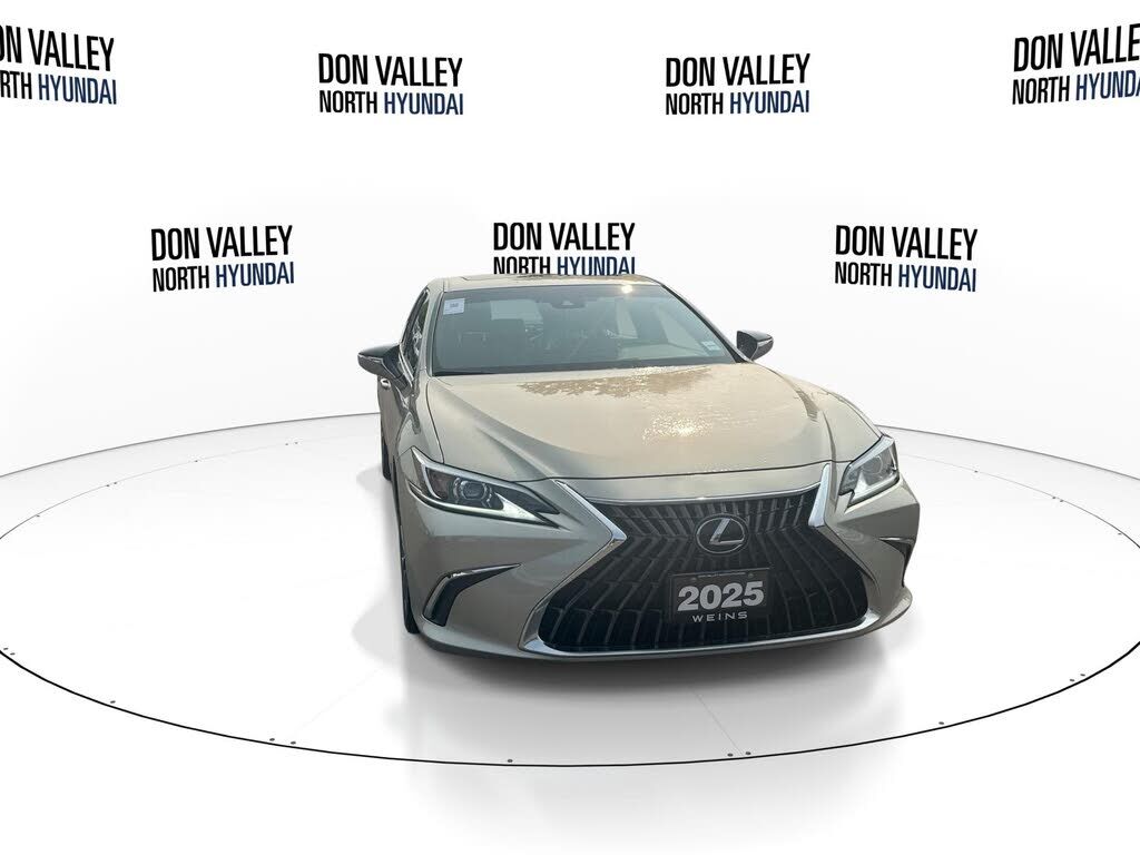 2025 Lexus ES