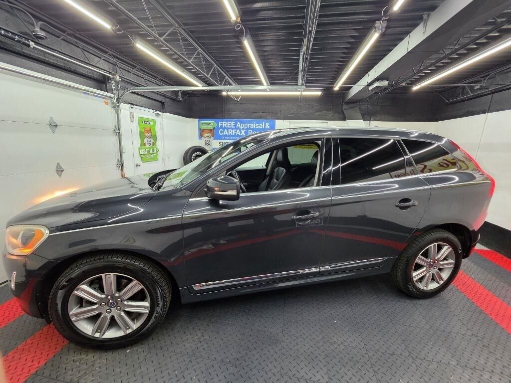 2016 VOLVO XC60