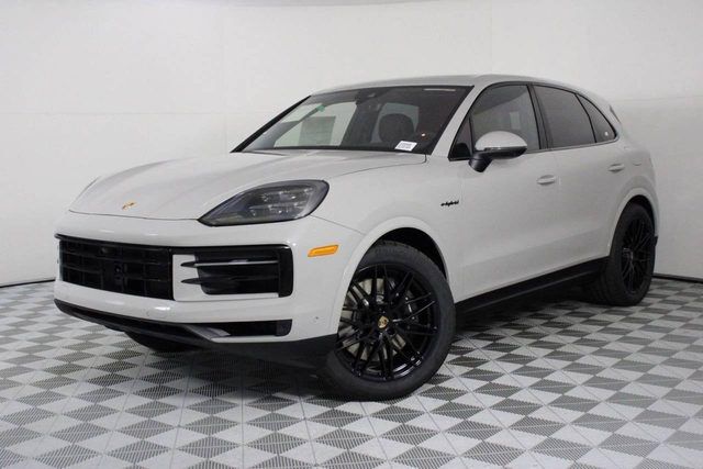2026 PORSCHE Cayenne