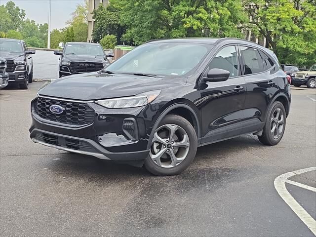 2025 FORD Escape