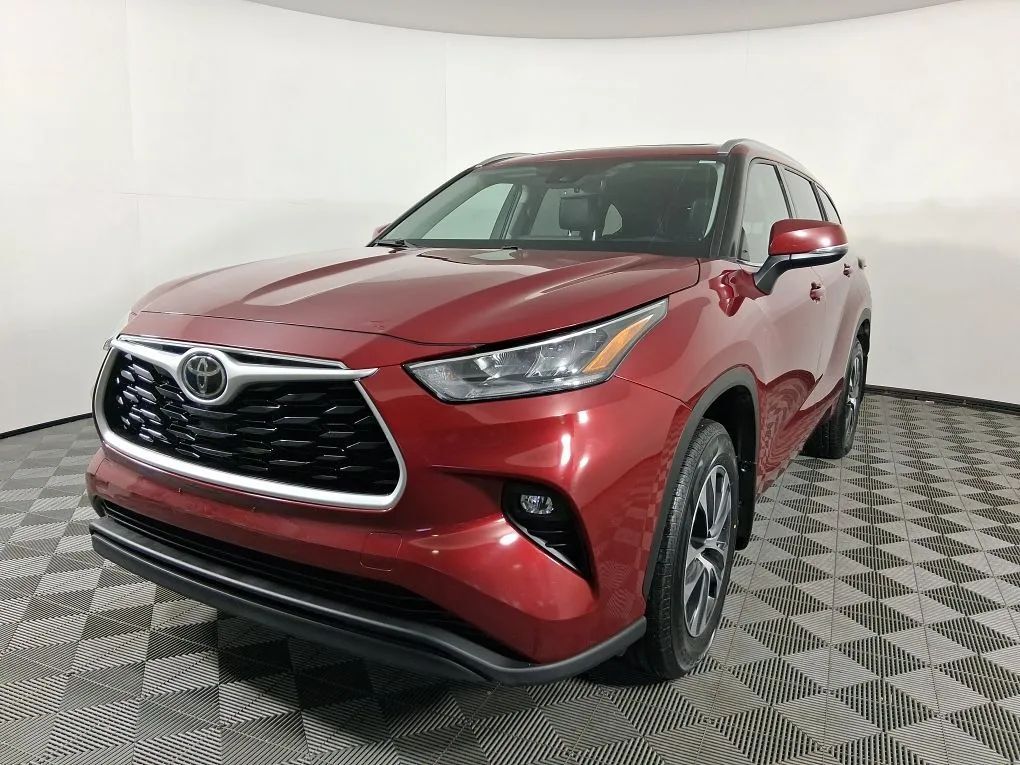 2020 TOYOTA Highlander