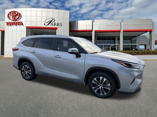 2023 TOYOTA Highlander