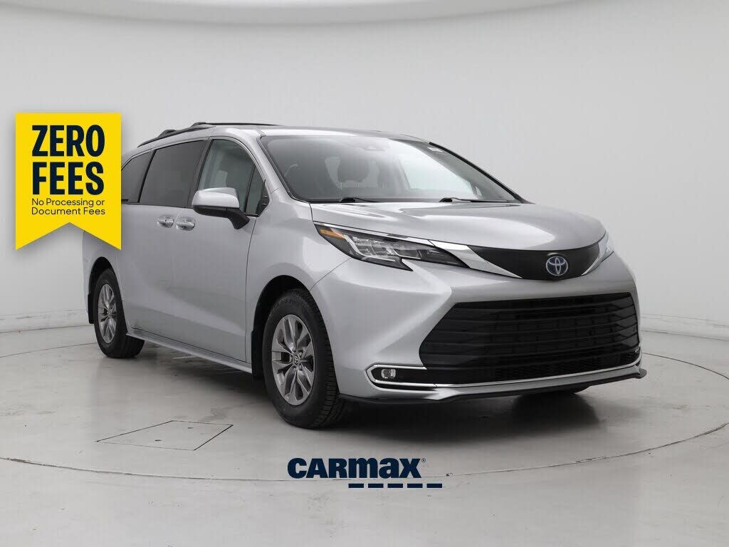 2022 TOYOTA Sienna