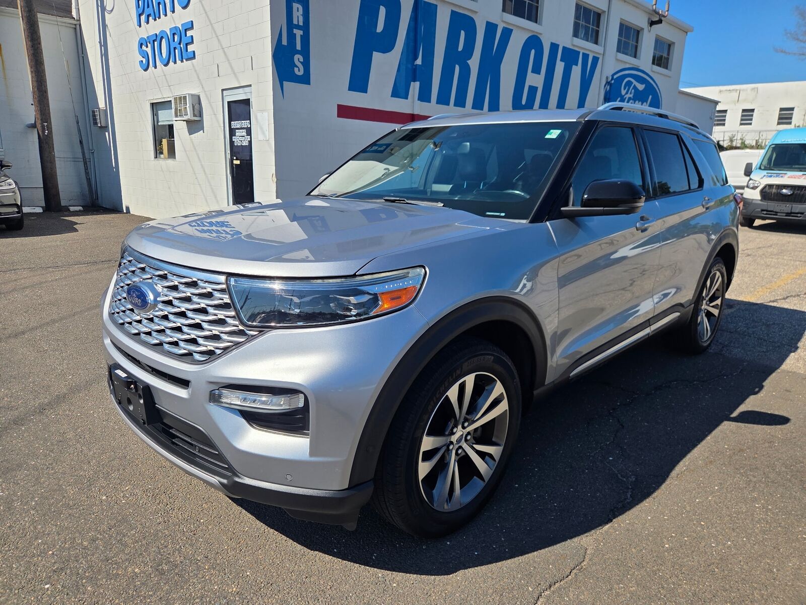 2020 FORD Explorer