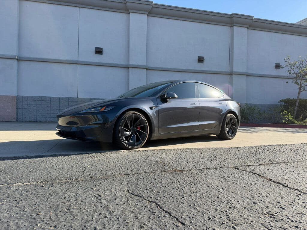 2024 TESLA Model 3