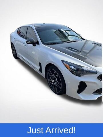 2023 KIA Stinger