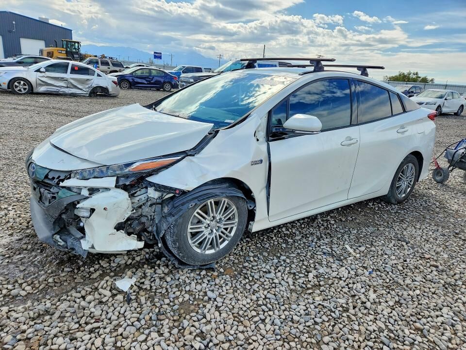2019 TOYOTA Prius
