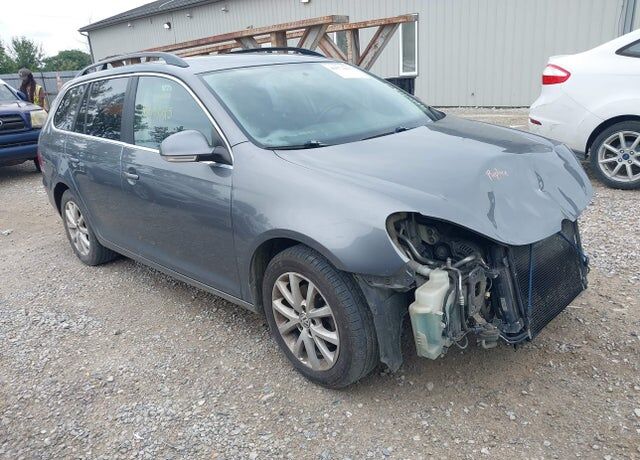 2010 VOLKSWAGEN Jetta Wagon
