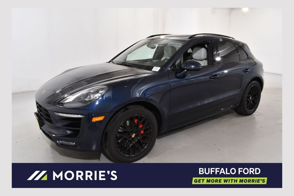 2018 PORSCHE Macan