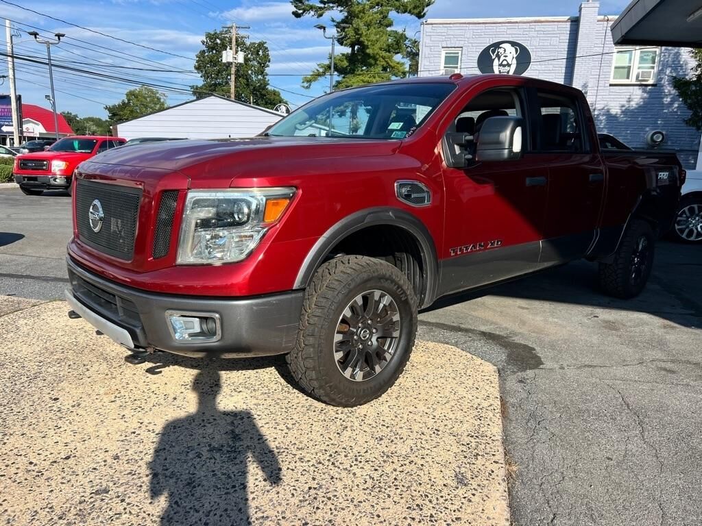2016 NISSAN Titan