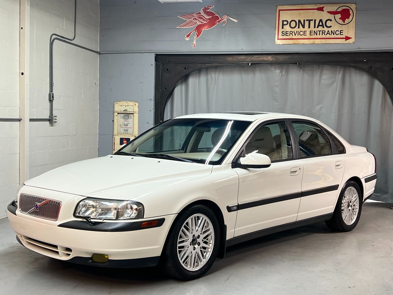 2001 VOLVO S80