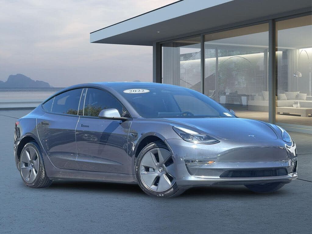2022 TESLA Model 3