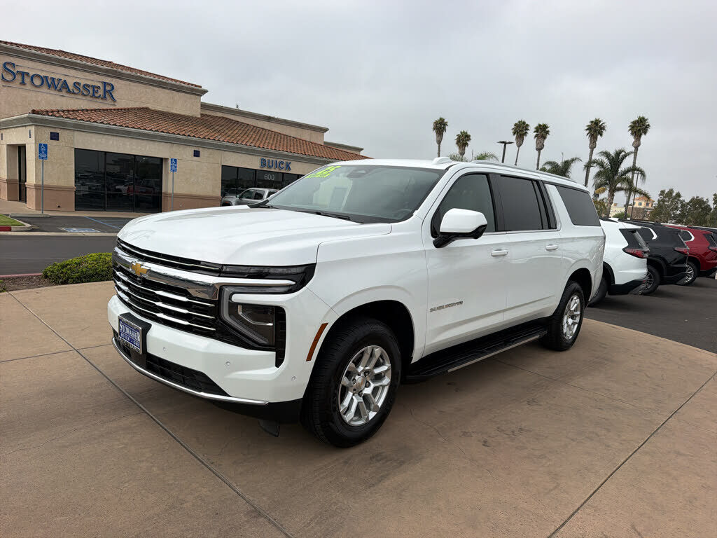 2025 CHEVROLET Suburban