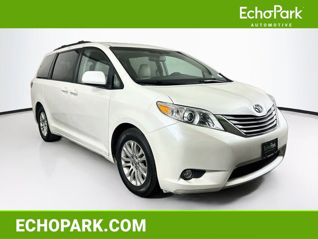 2016 TOYOTA Sienna