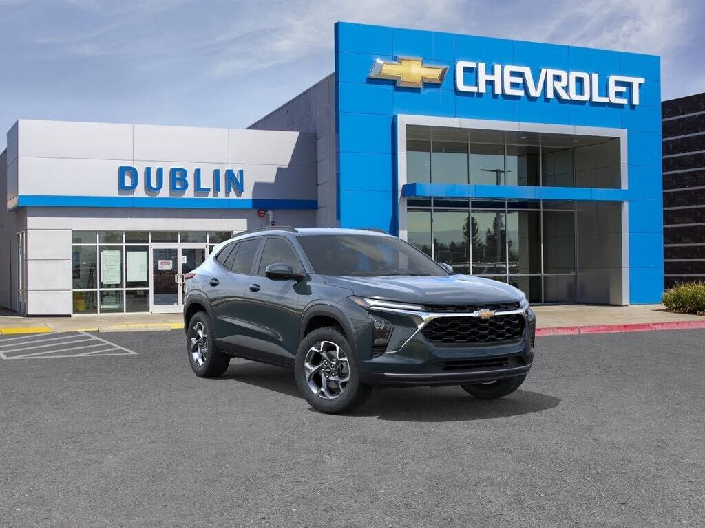 2026 CHEVROLET Trax