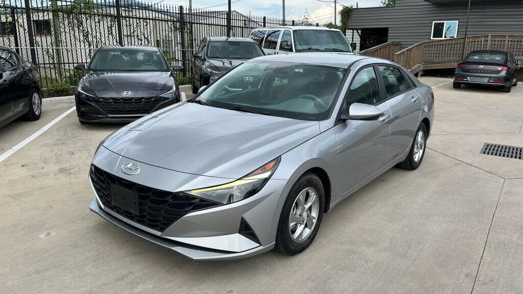 2021 HYUNDAI Elantra