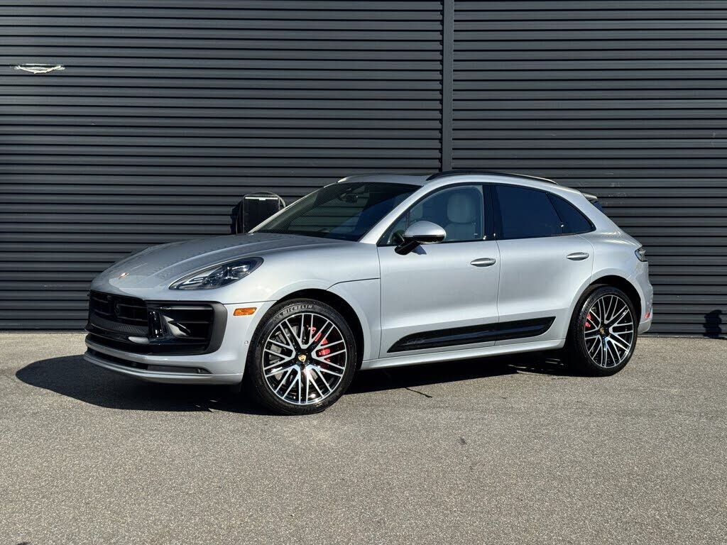 2024 PORSCHE Macan