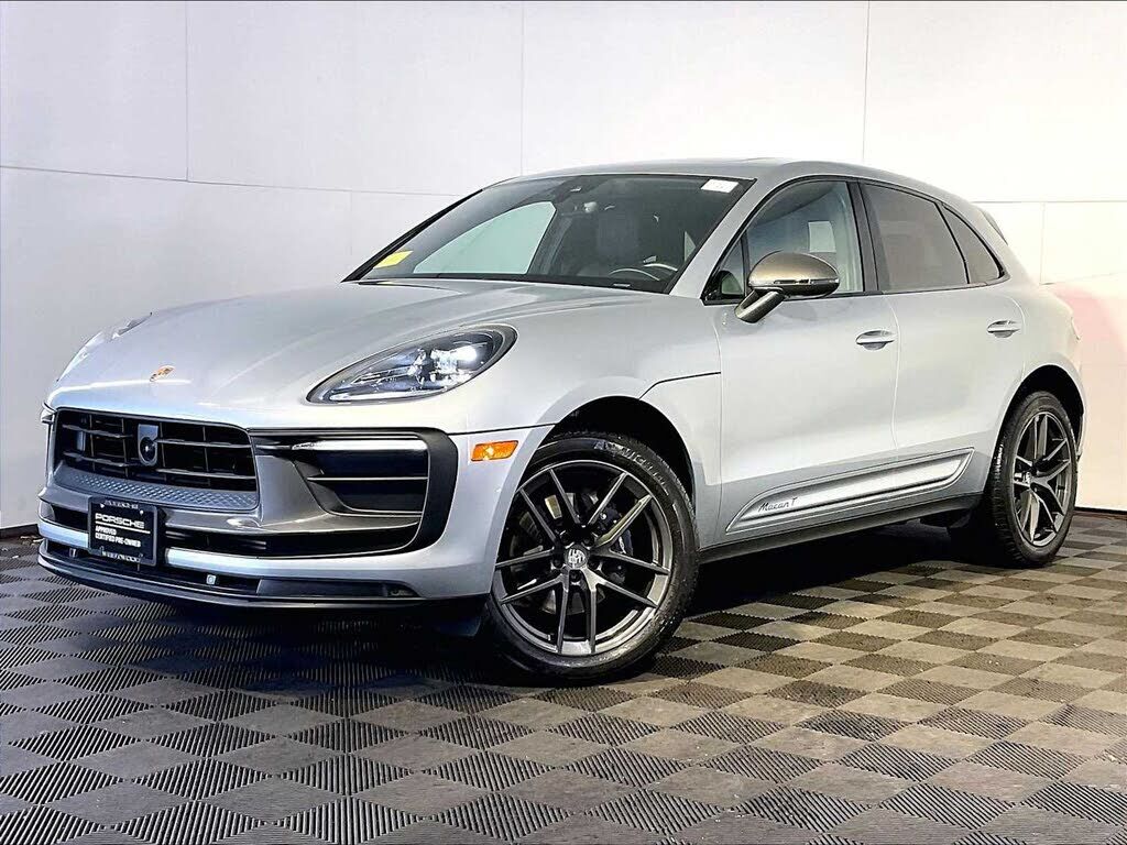 2023 PORSCHE Macan