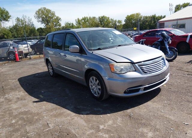 2013 CHRYSLER Town and Country