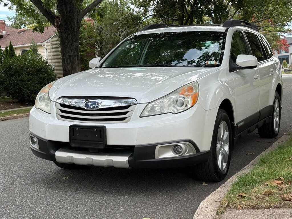 2011 SUBARU Outback