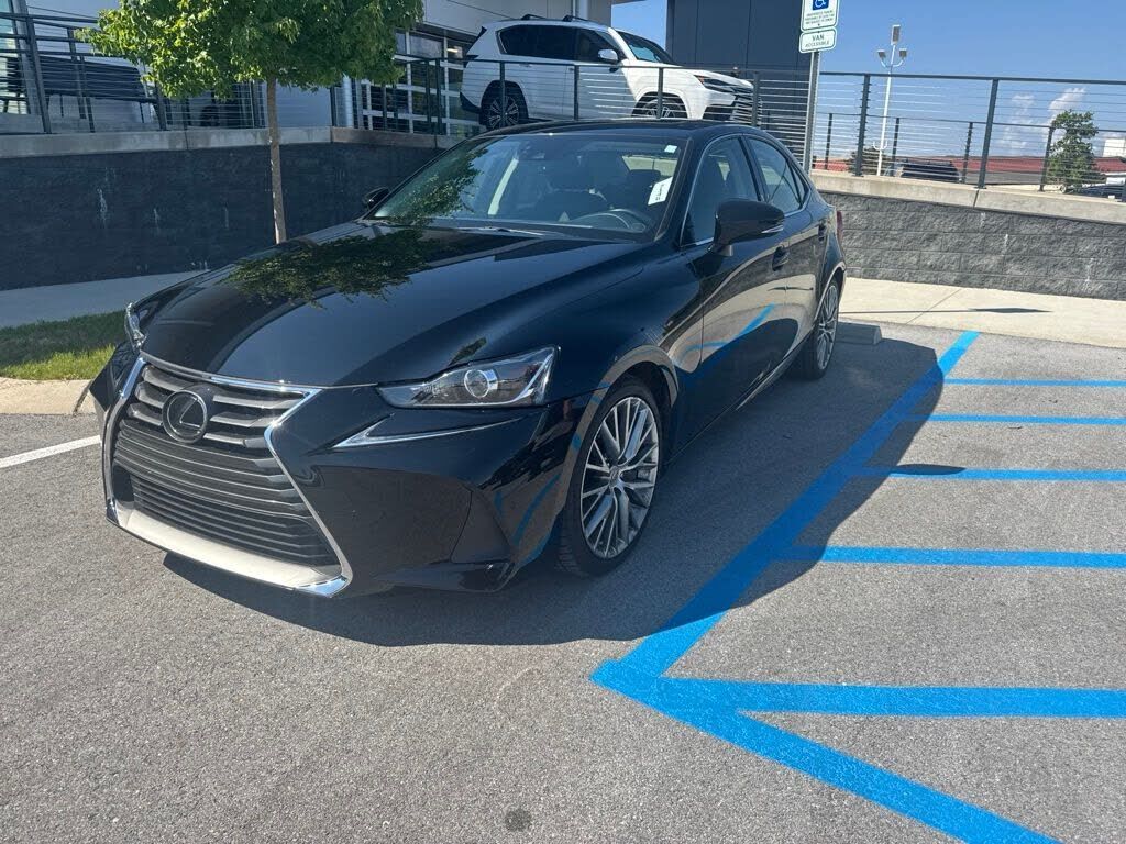 2018 Lexus IS