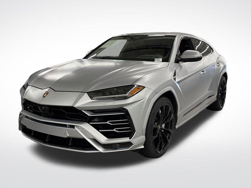 2022 LAMBORGHINI URUS