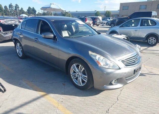 2011 INFINITI G37