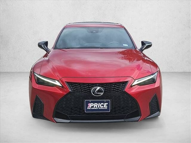2022 Lexus IS
