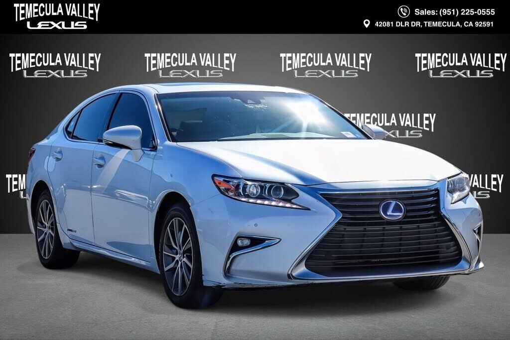 2018 LEXUS ES