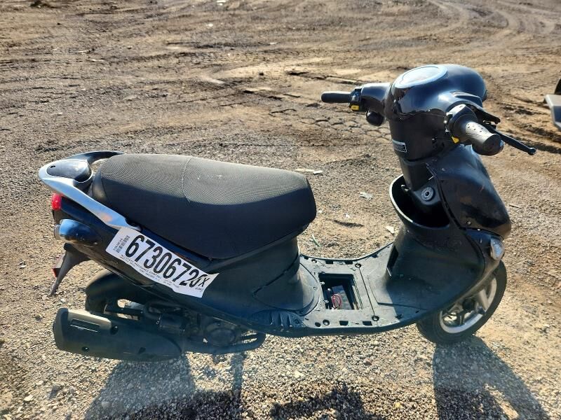 2023 GENUINE SCOOTERS Buddy