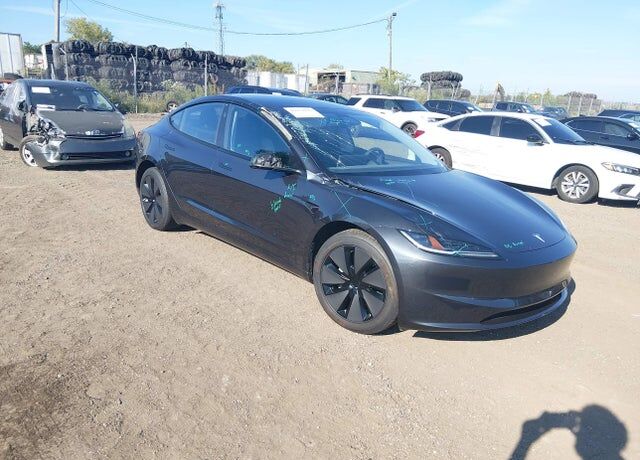 2025 TESLA Model 3