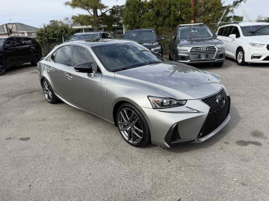 2017 Lexus IS