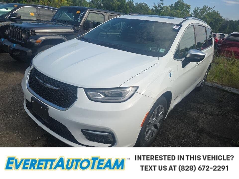 2023 CHRYSLER Pacifica