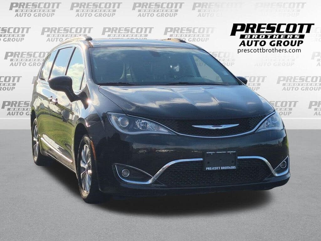 2017 CHRYSLER Pacifica