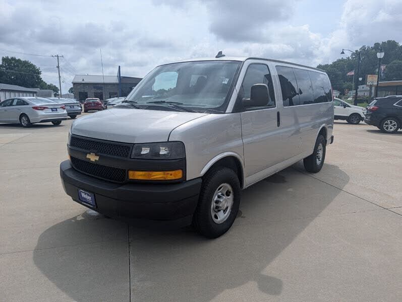 2022 CHEVROLET Express