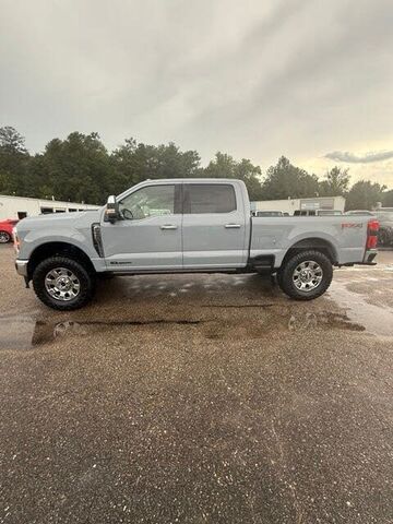 2025 FORD F-250
