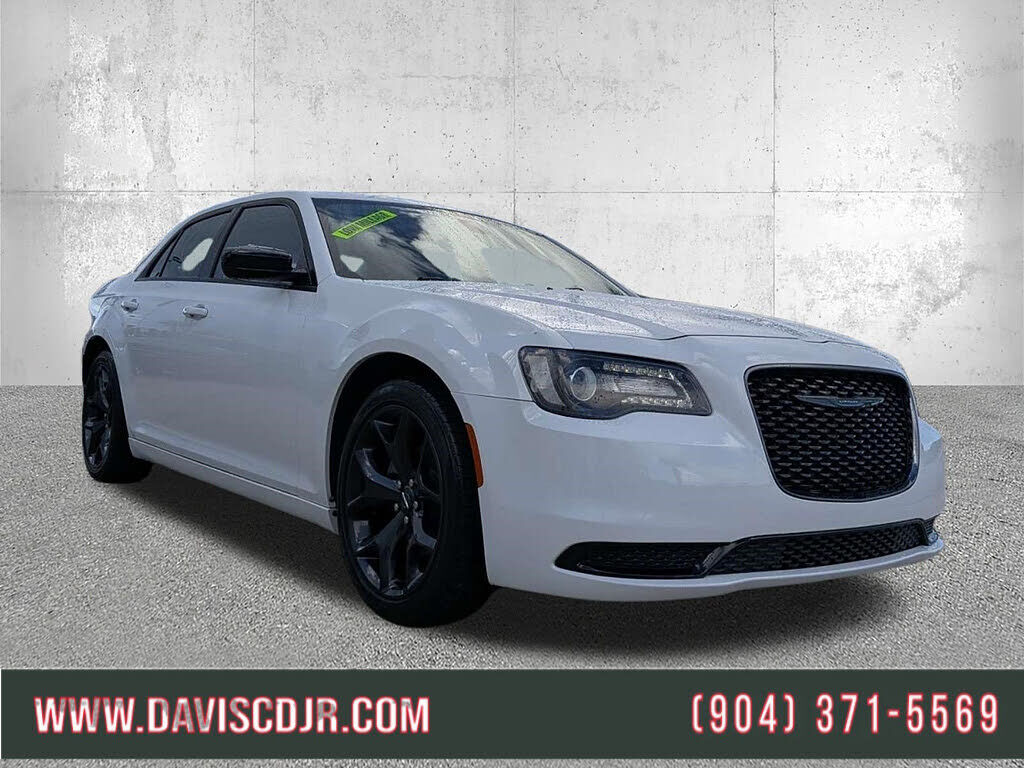 2020 CHRYSLER 300