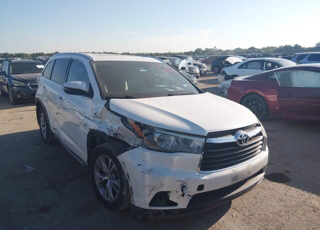 2015 TOYOTA Highlander