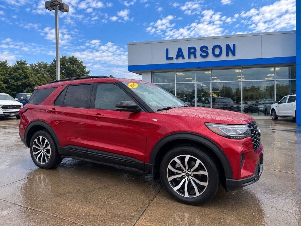 2025 FORD Explorer