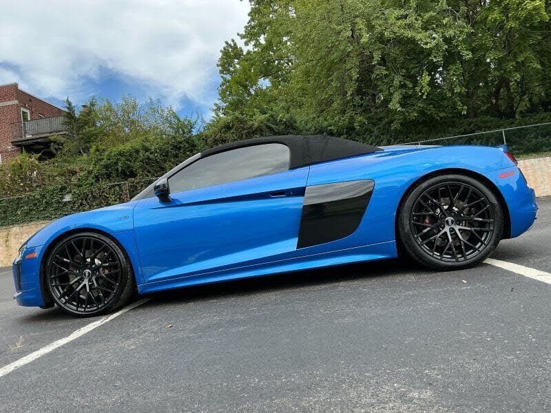 2018 AUDI R8