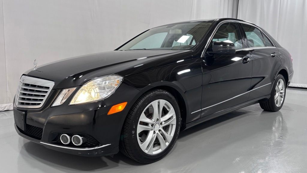 2011 MERCEDES-BENZ E-Class